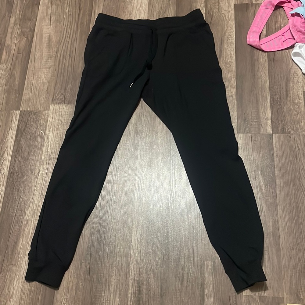 Zyia unwind jogger size medium